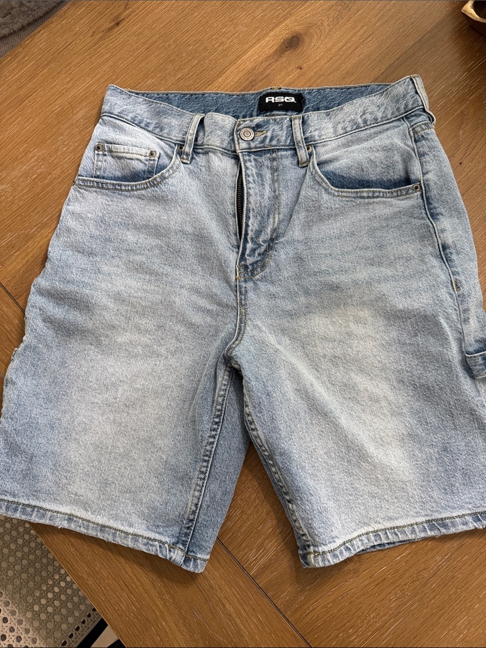RSQ Light Wash Denim Shorts in Faded Blue